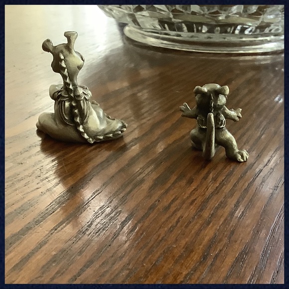 Collectors Hudson Porcelain Hand Painted Castle